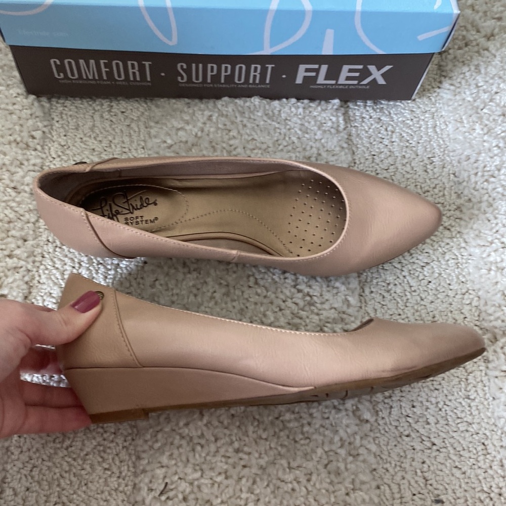 Life Stride | Size 7.5 | Women's Nude Wedge Heel Closed Pointed Toe with Box